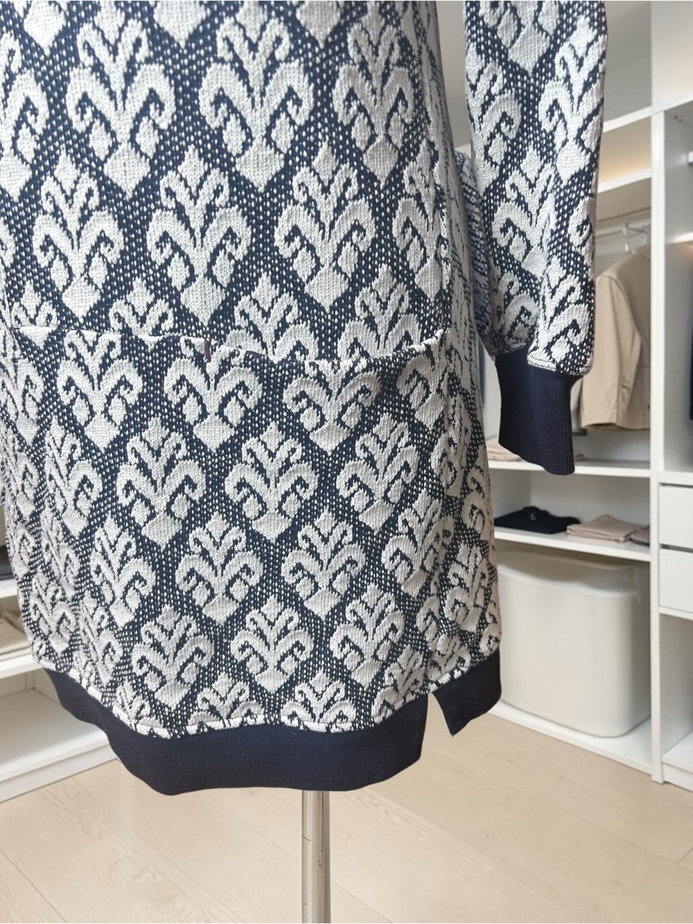 Hatley Navy & Cream Sweater Dress XS Long Sleeve V Neck Knit Side Slit - Picture 4 of 11